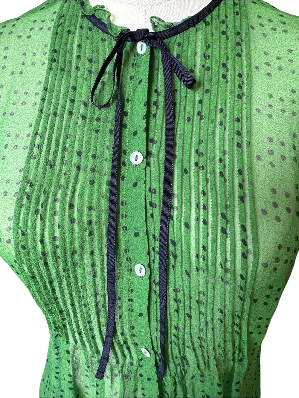 Anthropologie Green Sheer Pintuck Blouse with Black Ribbon - Picture 4 of 6